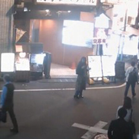 華やぐ夜の末広通り商店会と定点カメラの一週間のイメージ画像